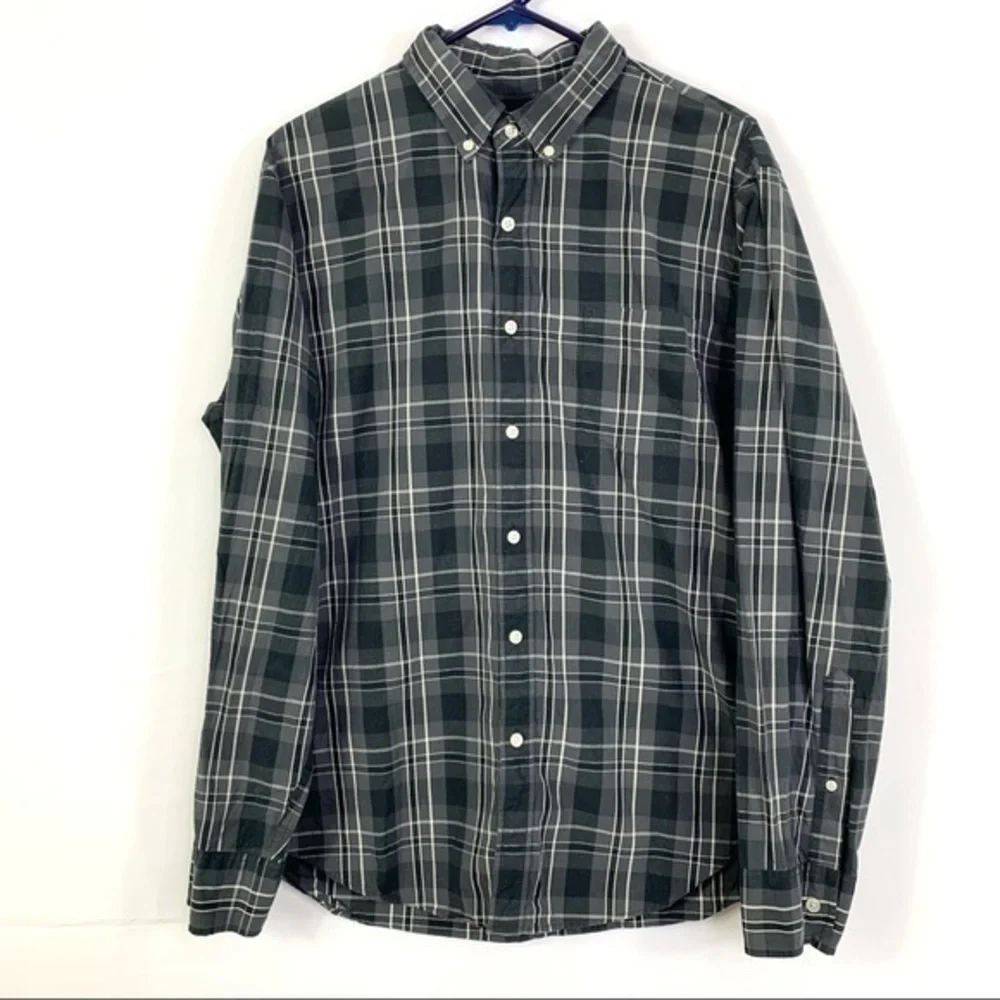 J.Crew Men’s Shirt black plaid buttons Down L